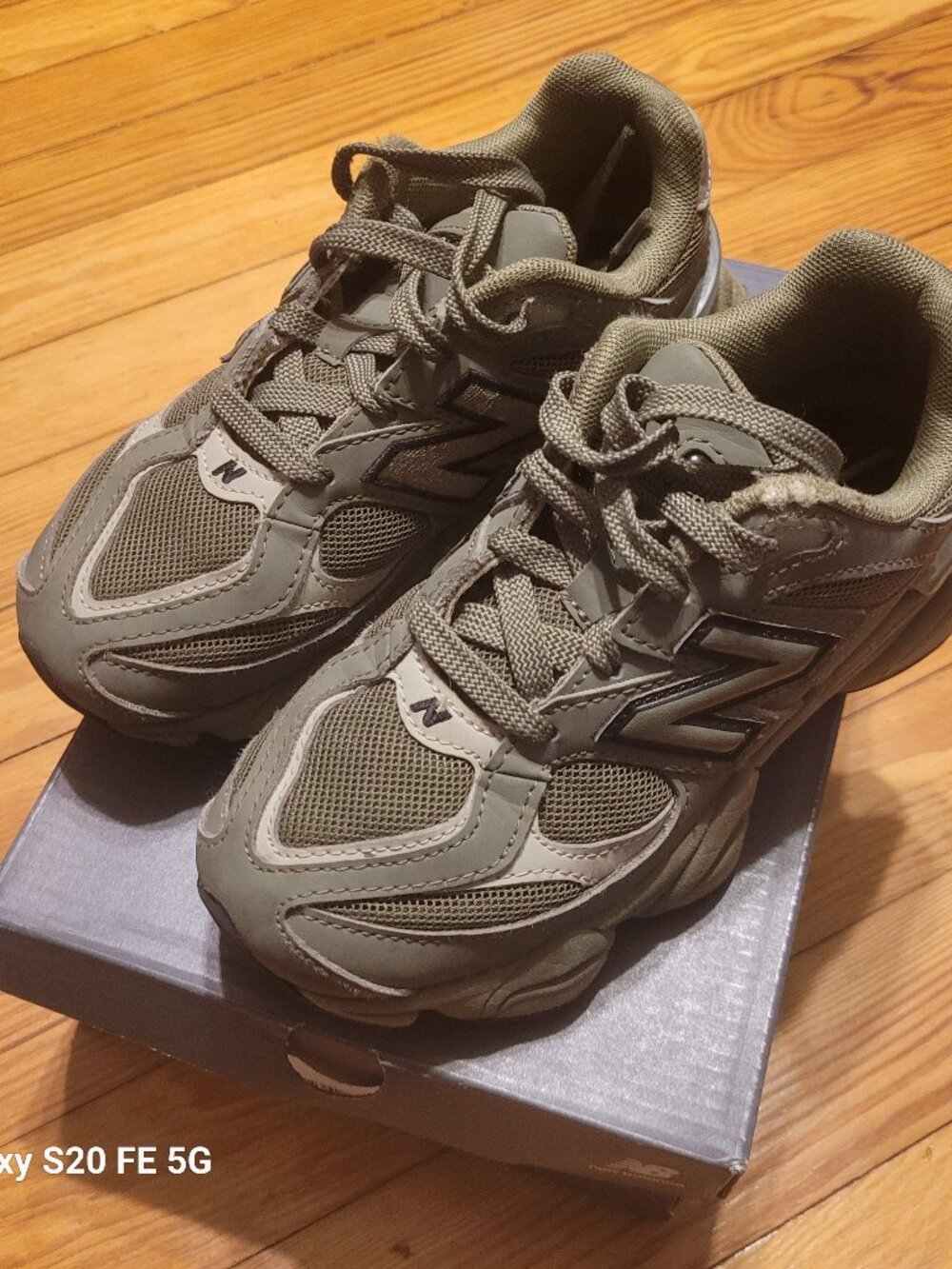 New Balance Kids 9060 Sneakers